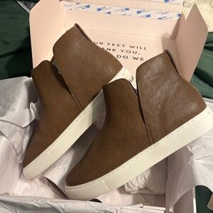 Birdies “The Falcon” Bootie 100% Leather Brown/Tan Fashion Wedge